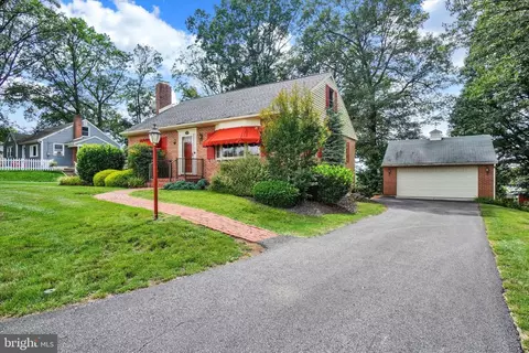 232 S Camp St, Windsor, PA 17366