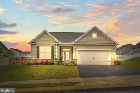 119 Edie Cir, Stewartstown, PA 17363