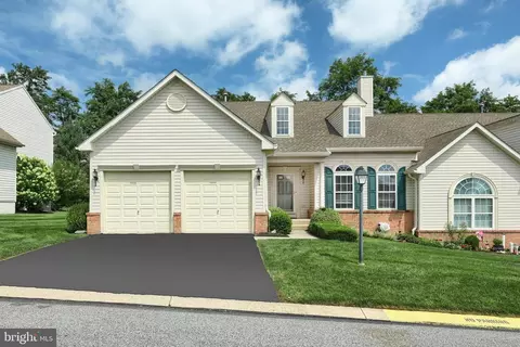205 Prospect Cir #68, Shrewsbury, PA 17361