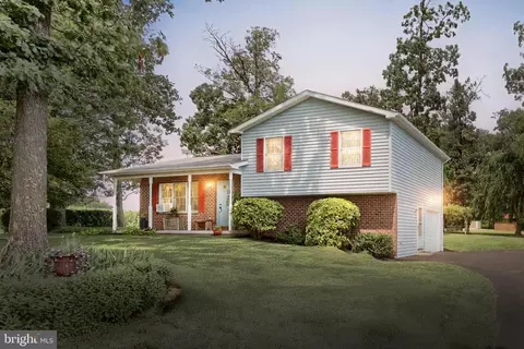 785 Gebhart Rd, Windsor, PA 17366