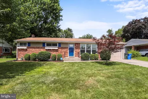 2453 Brookside Ln, York, PA 17402