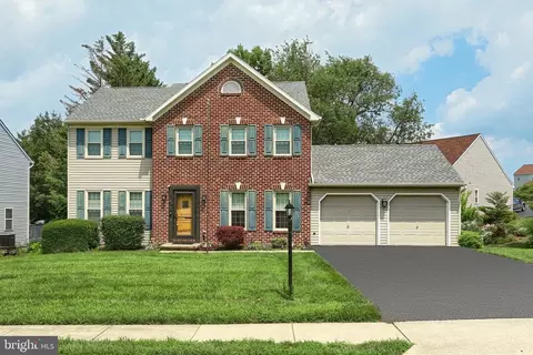 45 Buckingham Dr, Red Lion, PA 17356