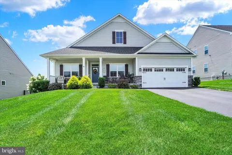 404 Jordanelle Dr, York, PA 17402