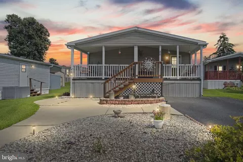 86 Buttonwood Dr, Dillsburg, PA 17019