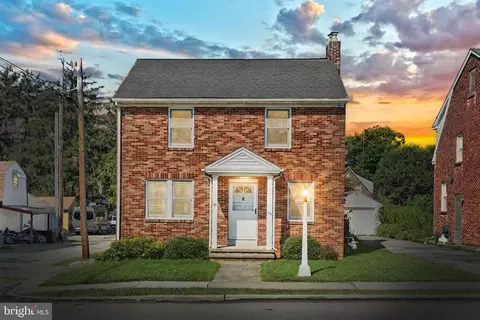 208 S Forney Ave, Hanover, PA 17331