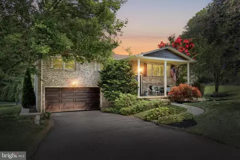 575 Cortleigh Dr, York, PA 17402