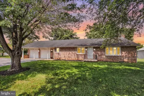 651 Gitts Run Rd, Hanover, PA 17331