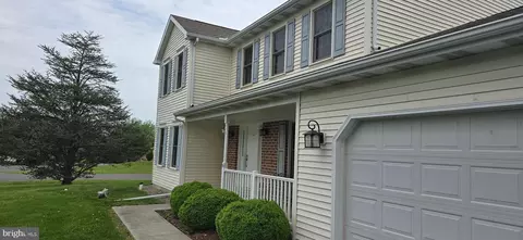 138 Fairway Dr, Dillsburg, PA 17019
