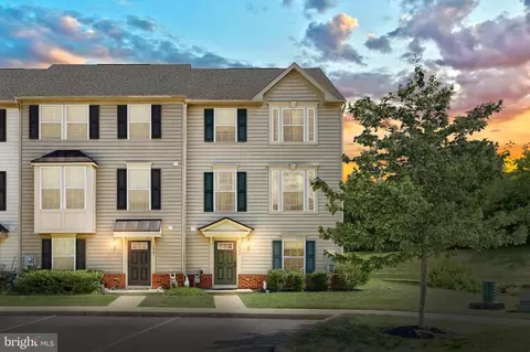 7991 Erinvale Ln, Seven Valleys, PA 17360