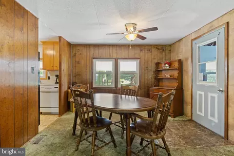 985 Valley View Rd, Hellam, PA 17406 photo 6