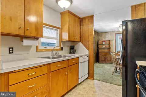 985 Valley View Rd, Hellam, PA 17406 photo 9