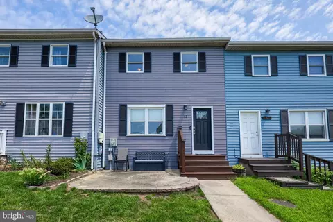 10 Bill Dugan Dr, Etters, PA 17319