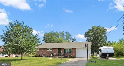3471 Sycamore Rd, Dover, PA 17315