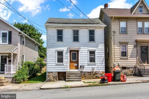 121 S Baltimore St, Dillsburg, PA 17019