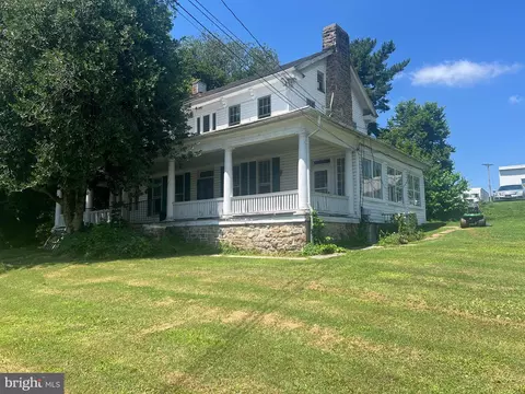 131 W Market, Hellam, PA 17406