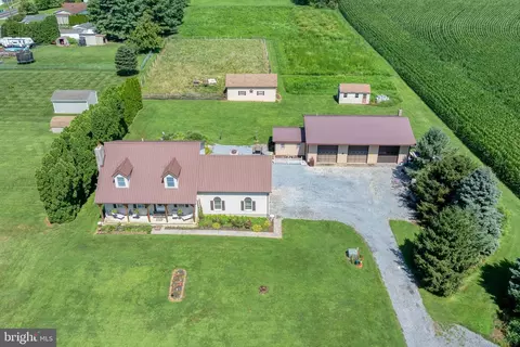 5363 Waltersdorff Rd, Spring Grove, PA 17362