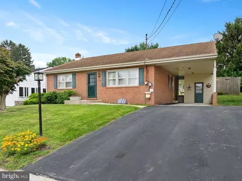 55 Carson Ave, Hanover, PA 17331
