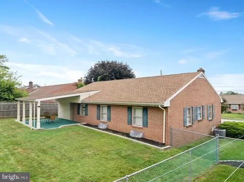 Exterior - 55 Carson Ave, Hanover, PA 17331 photo 6 of 9