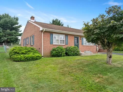 Exterior - 55 Carson Ave, Hanover, PA 17331 photo 3 of 9