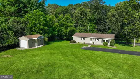 495 Park St, Manchester, PA 17345
