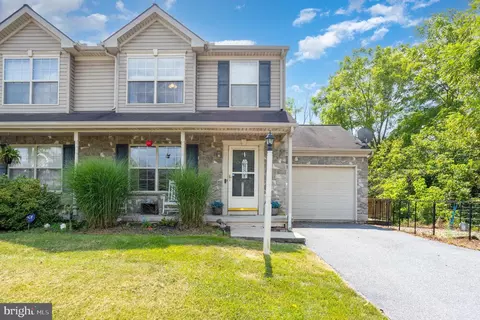 4042 Jules Ln, Dover, PA 17315