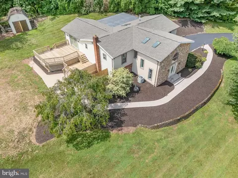 2530 Mill Creek Rd, Dover, PA 17315