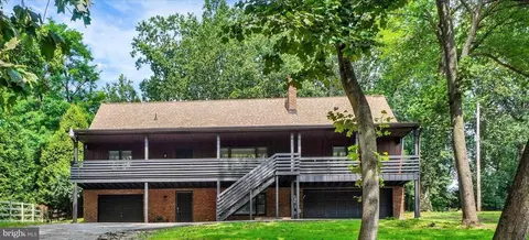 723 Academy Rd, York, PA 17406