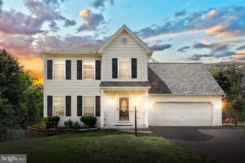 20 Burberry Ln, Mount Wolf, PA 17347
