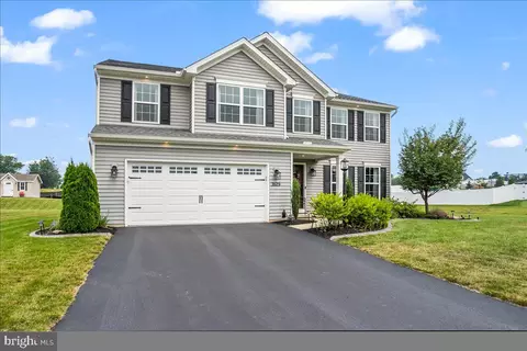 3529 Fox Pointe Ln, York, PA 17404