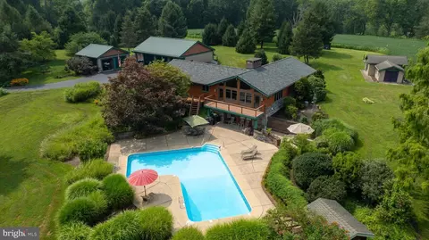 5776 Pheasant Run Rd, Hellam, PA 17406