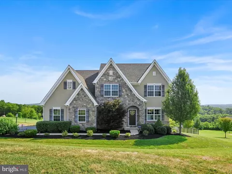120 Hunters Chase Chase, Etters, PA 17319