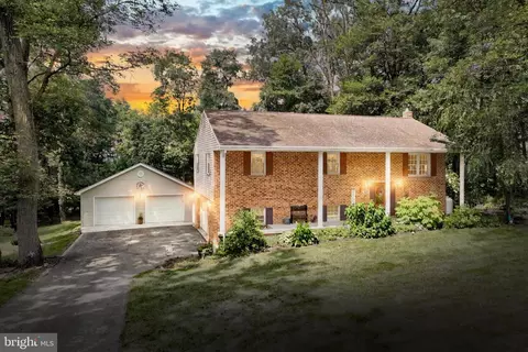 5059 Rislyn Ct, Spring Grove, PA 17362