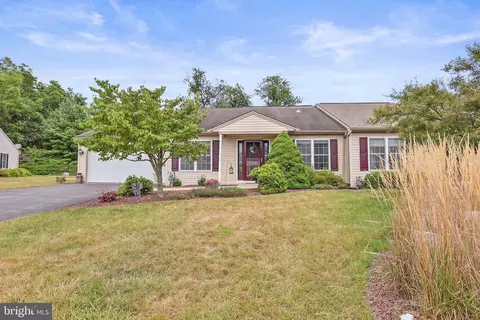 2873 Golden Villas, York, PA 17408