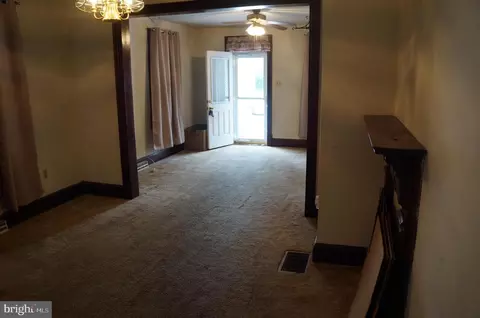 Entry Way - 633 E Middle St, Hanover, PA 17331 photo 1 of 4