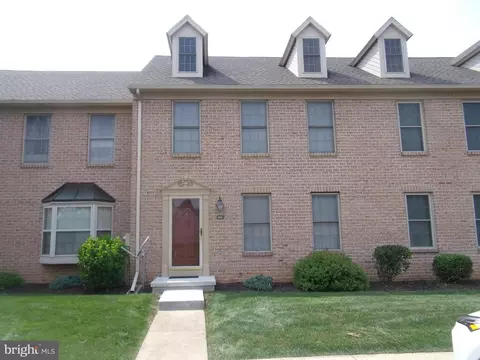 126 Pointe Ridge Dr #H126, York, PA 17402