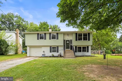 30 Sherman St, Hanover, PA 17331