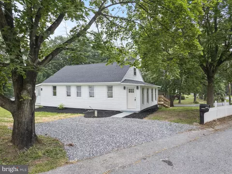 55 Highland Ave, Manchester, PA 17345