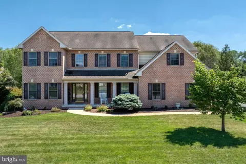 680 Foxtail Dr, York, PA 17404
