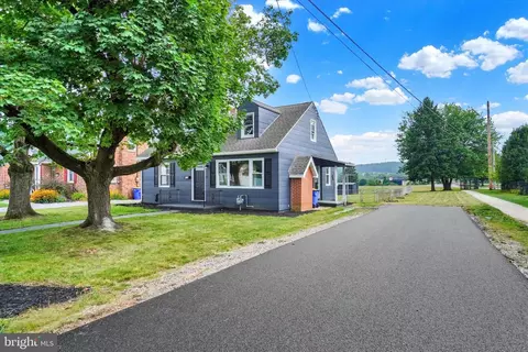 201 Maple St, Manchester, PA 17345