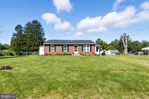 1055 2nd Ave, Manchester, PA 17345