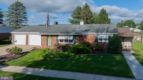 113 Farmview Dr, York, PA 17408