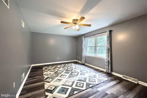 10 Edith Dr, Windsor, PA 17366 photo 18