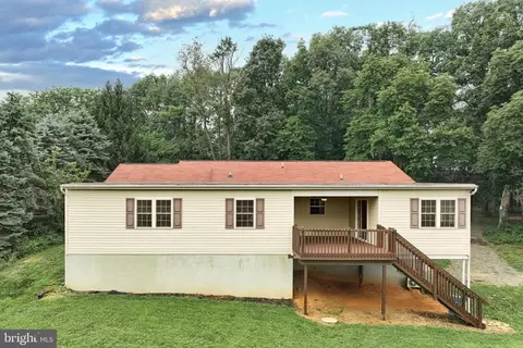 10 Edith Dr, Windsor, PA 17366 photo 9