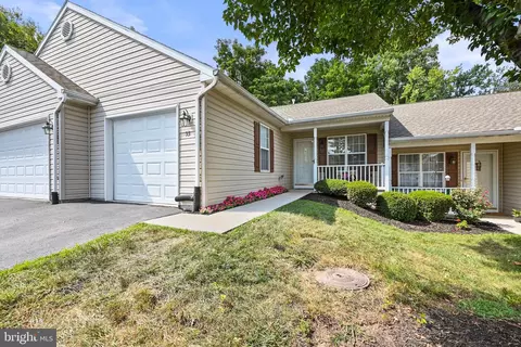 93 Hagarman Dr, York, PA 17408