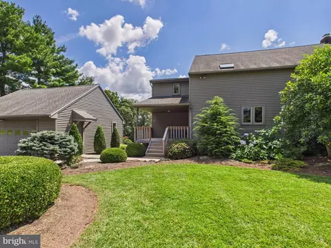 5230 Pine Hill Rd, Dover, PA 17315
