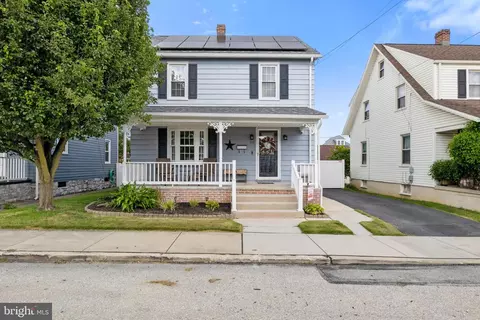 616 Locust St, Hanover, PA 17331