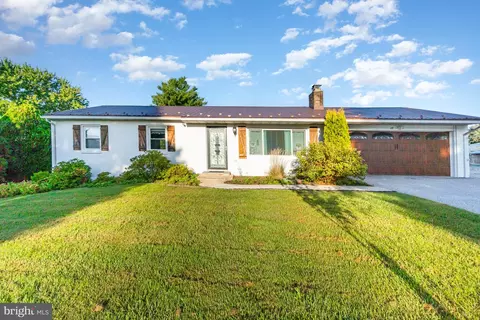 23 Washington Rd, New Freedom, PA 17349