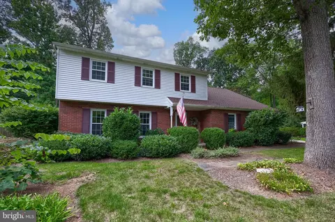 821 School Rd, York, PA 17407