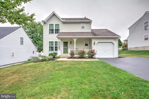 774 Blossom Hill Ln, Dallastown, PA 17313