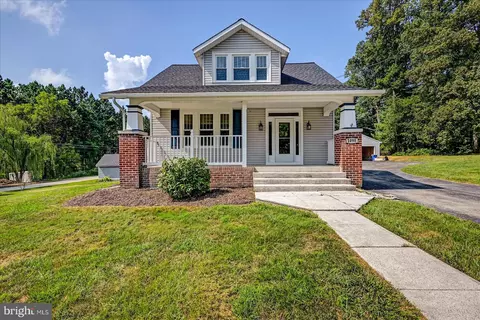 1098 Porters Rd, Spring Grove, PA 17362